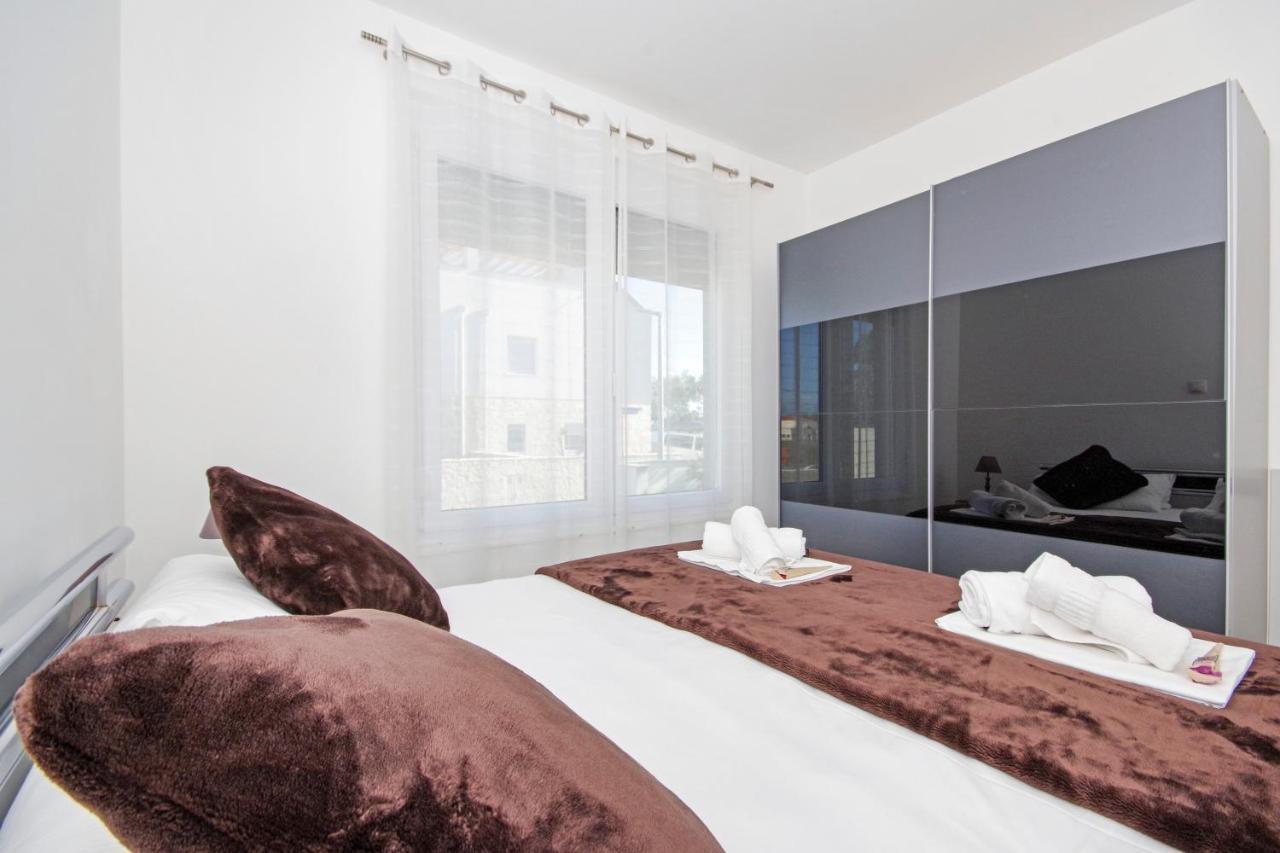 Apartment Laura Privlaka  Bagian luar foto