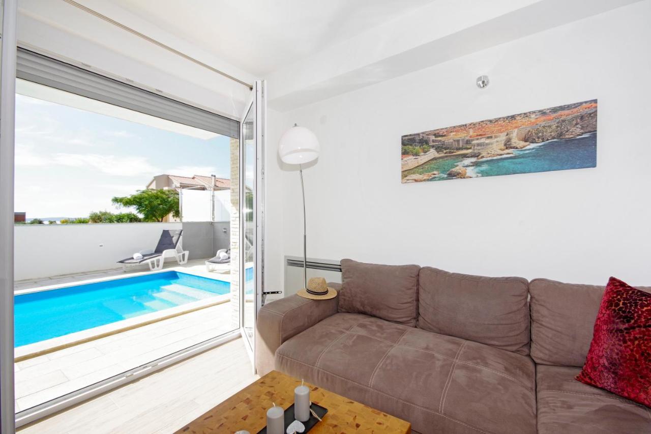 Apartment Laura Privlaka  Bagian luar foto