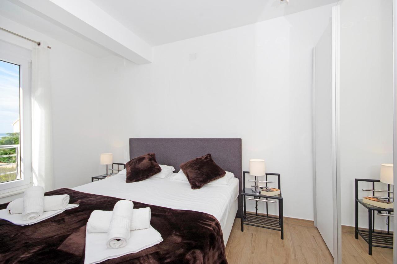 Apartment Laura Privlaka  Bagian luar foto