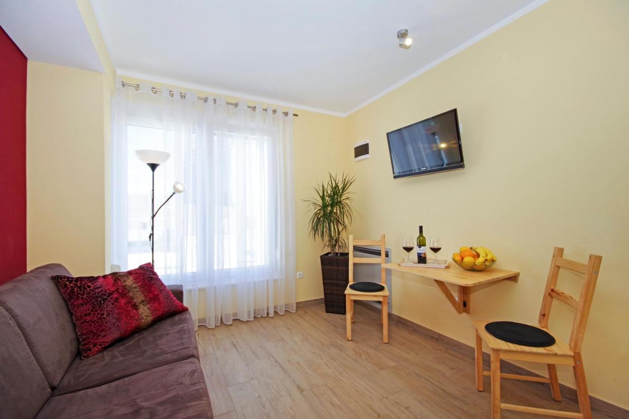 Apartment Laura Privlaka  Bagian luar foto