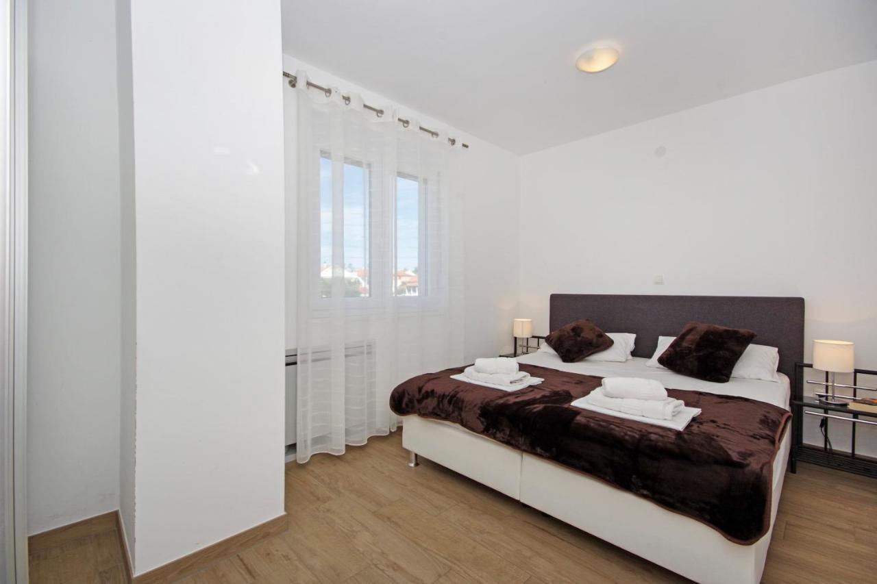 Apartment Laura Privlaka  Bagian luar foto
