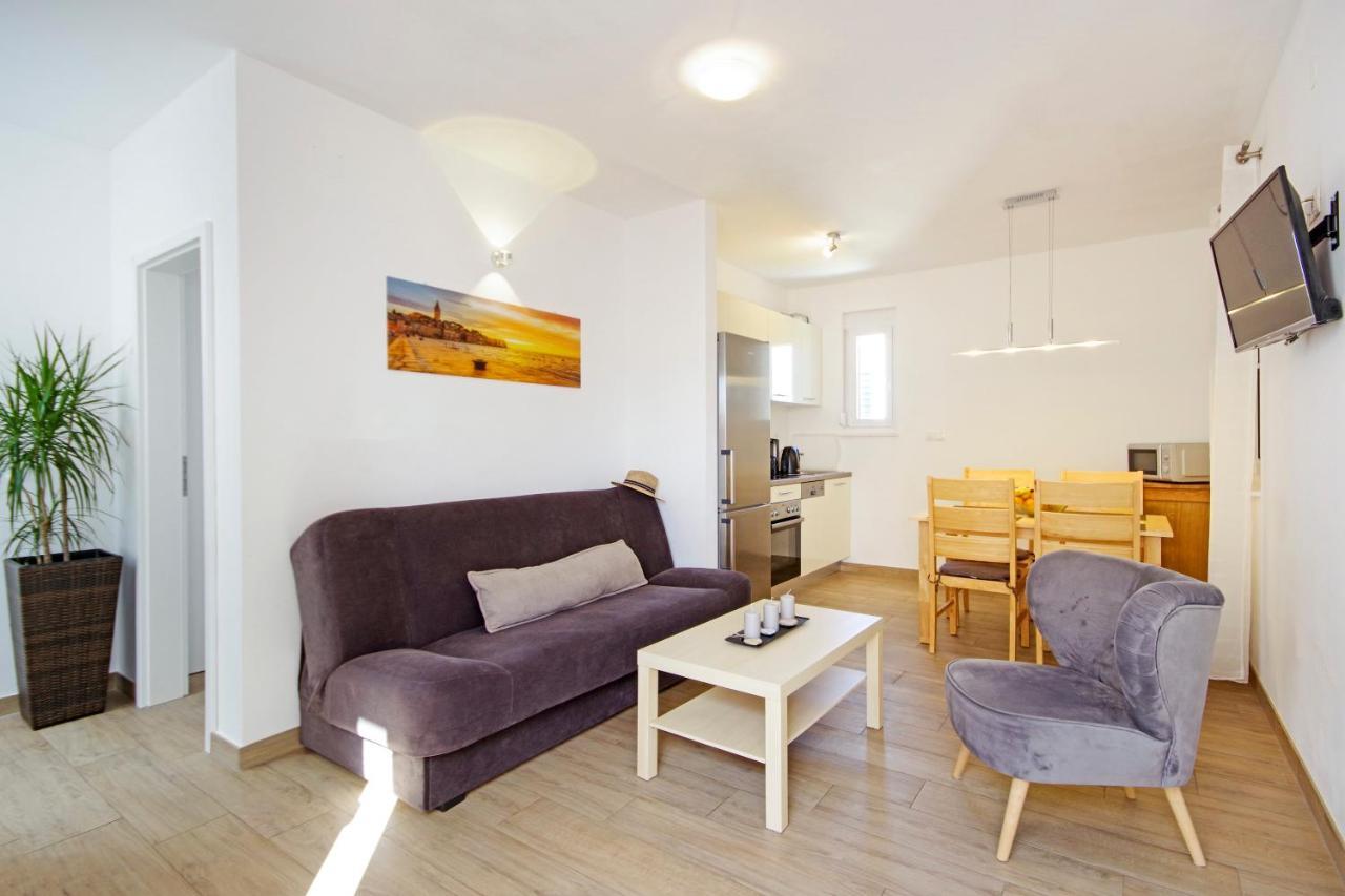 Apartment Laura Privlaka  Bagian luar foto